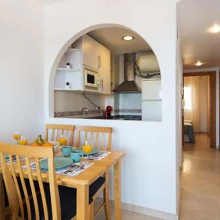 Apartmán Privilege Of The Sea, 1st Line Carvajal Beach- 3rd Floor *